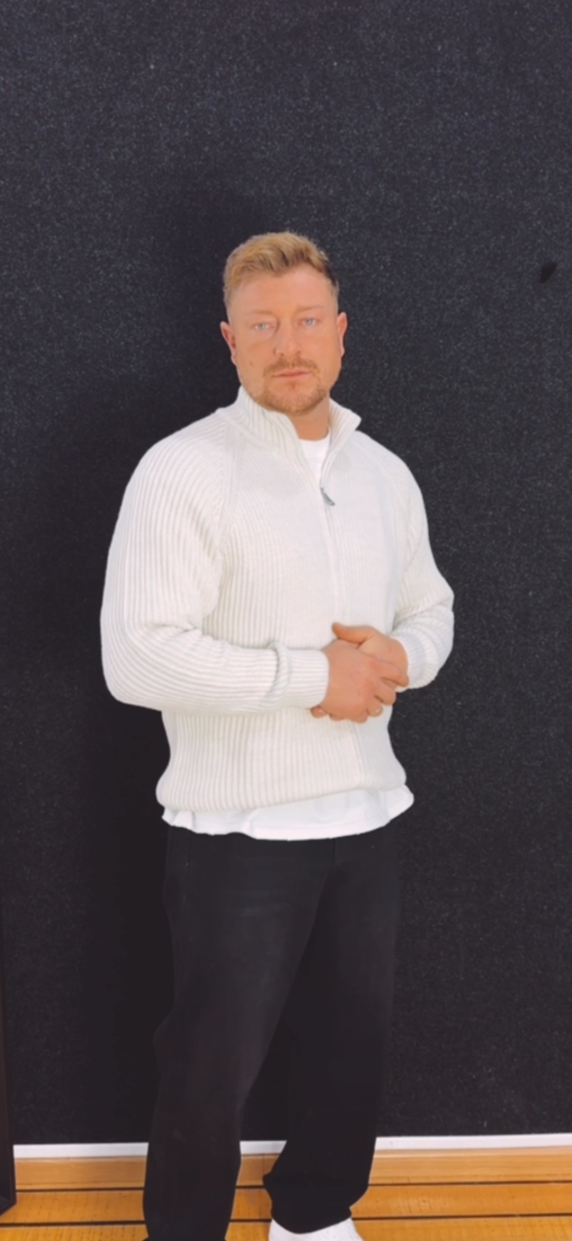 Strickjacke/ Pullover Zip Wollweiß