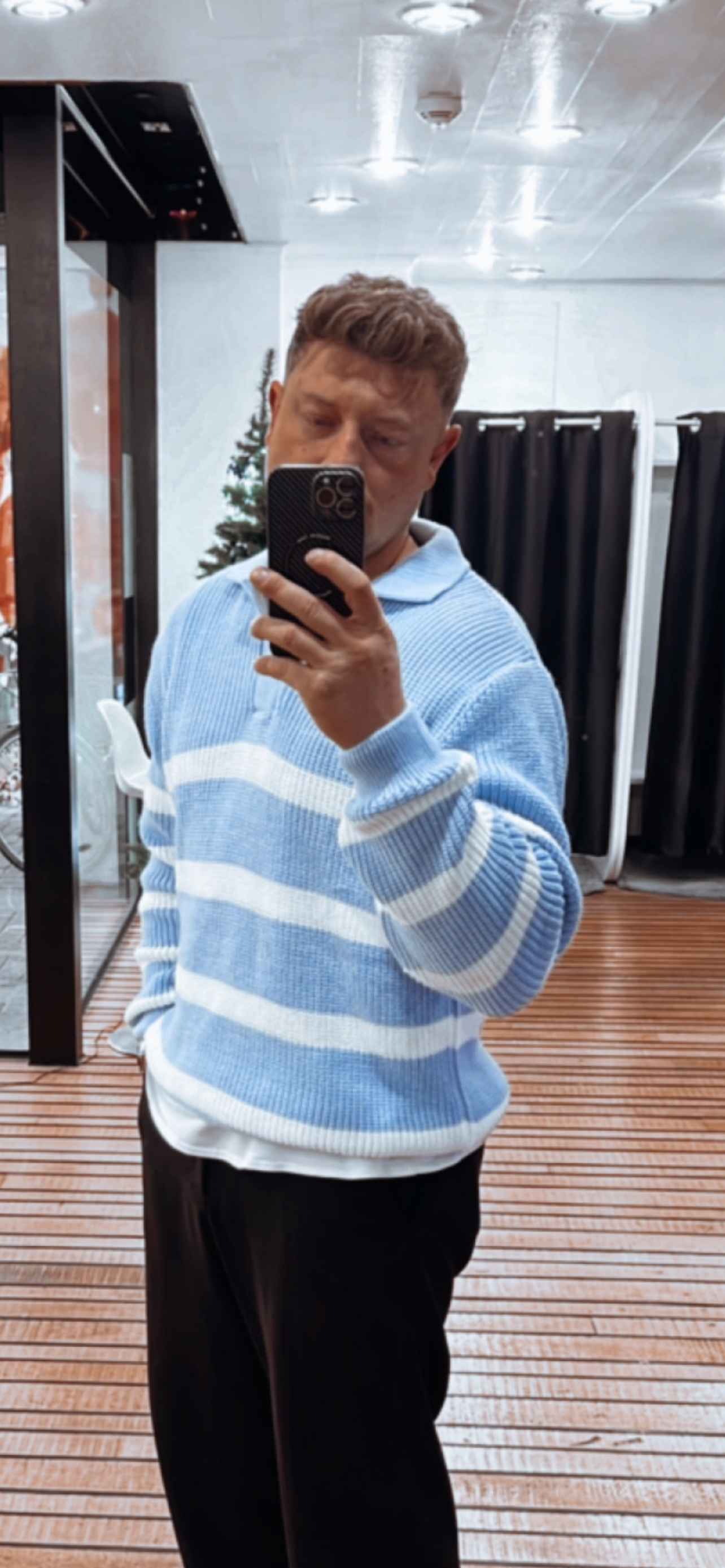 Pullover babyblau weiß