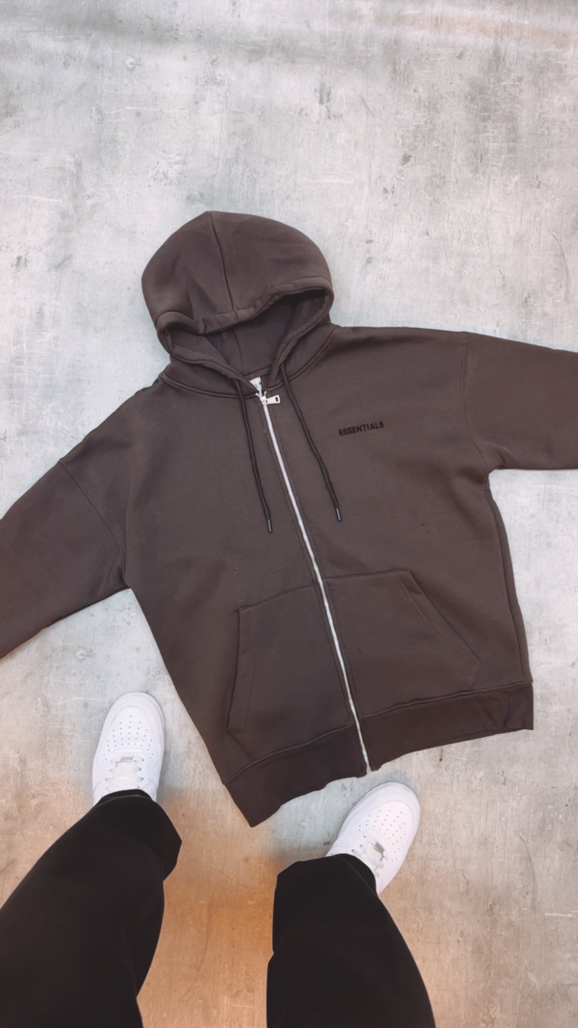 ZIP Hoodie Essentials Braun