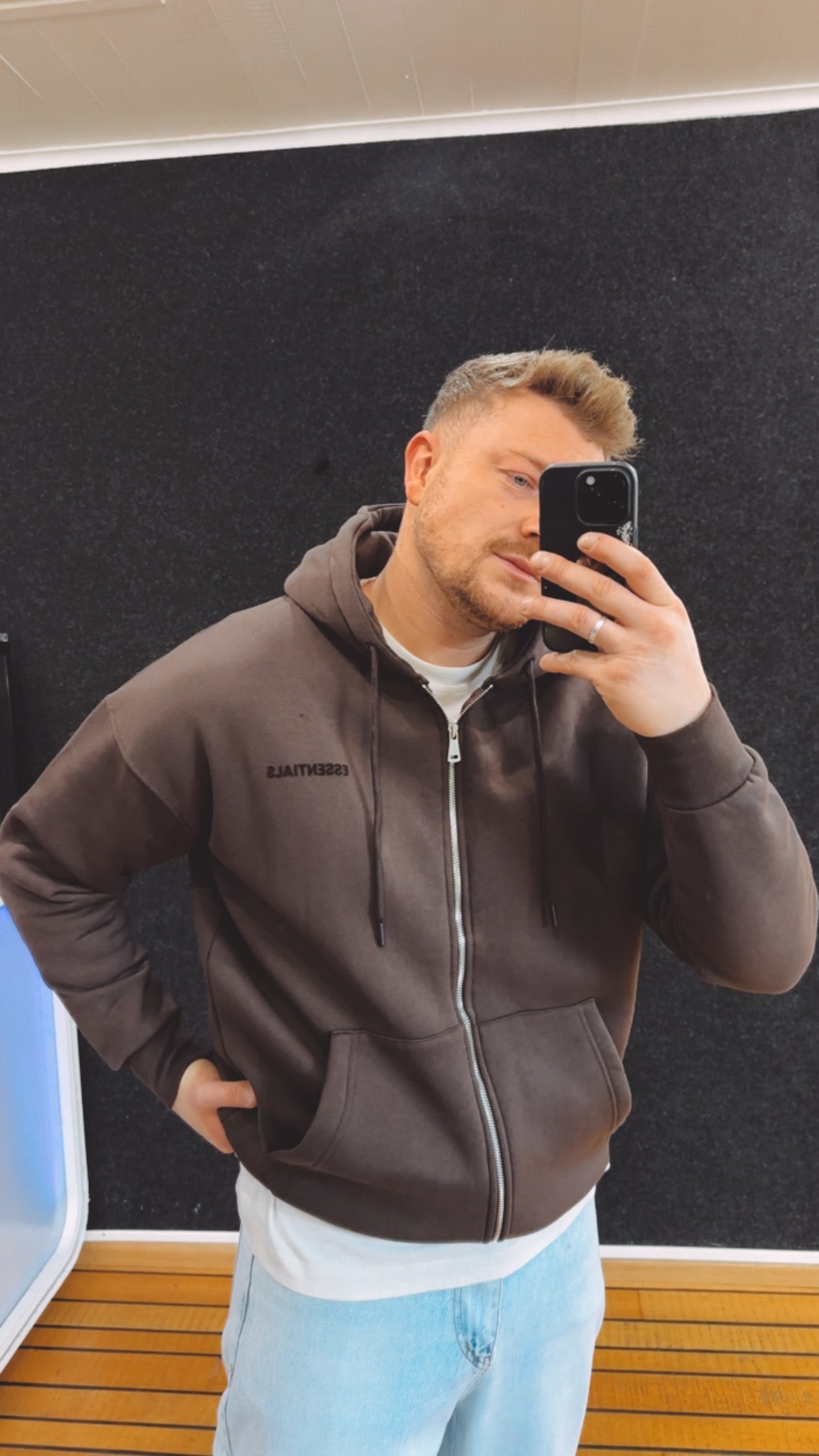 ZIP Hoodie Essentials Braun
