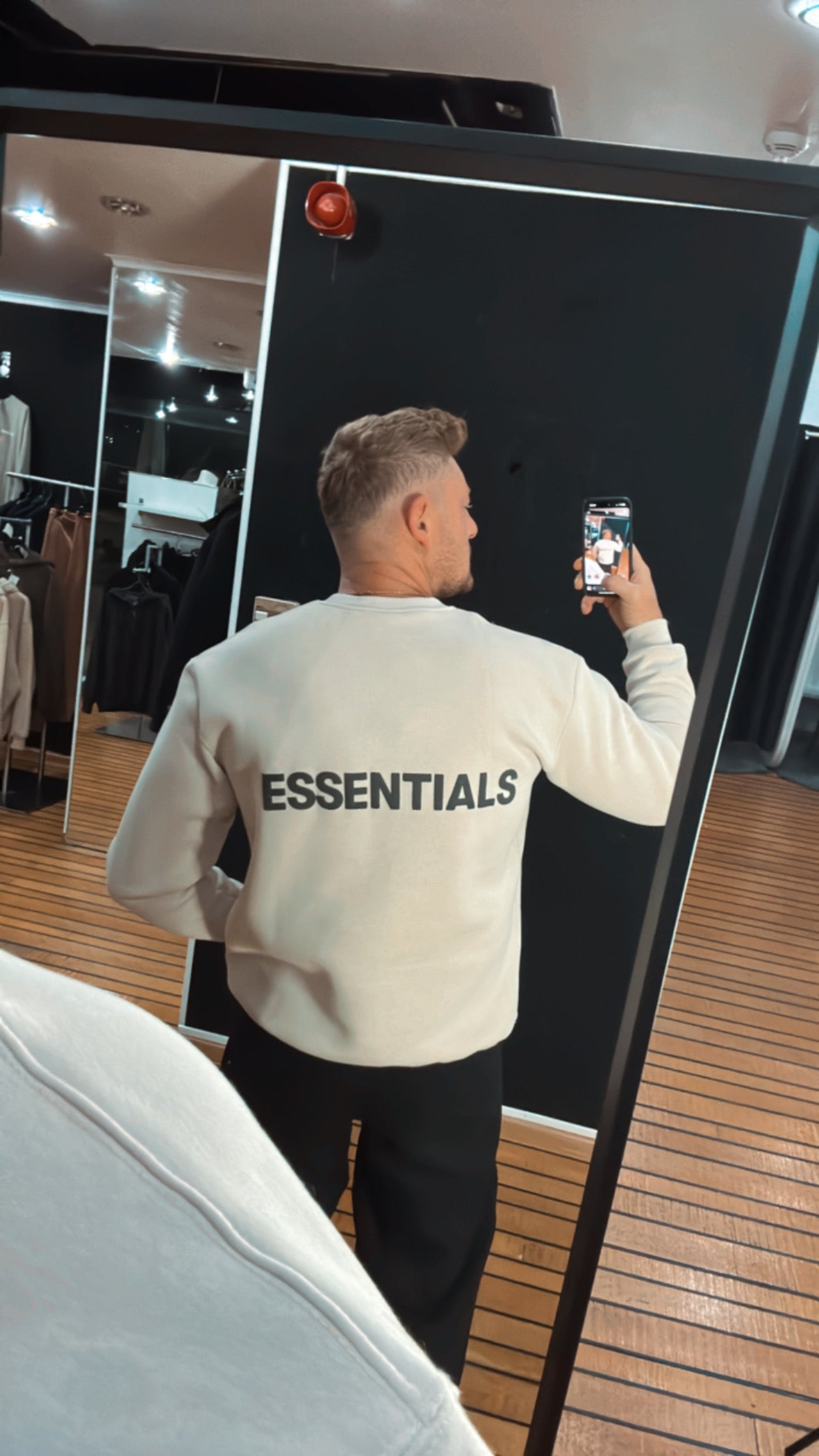 Pullover Essentials Beige