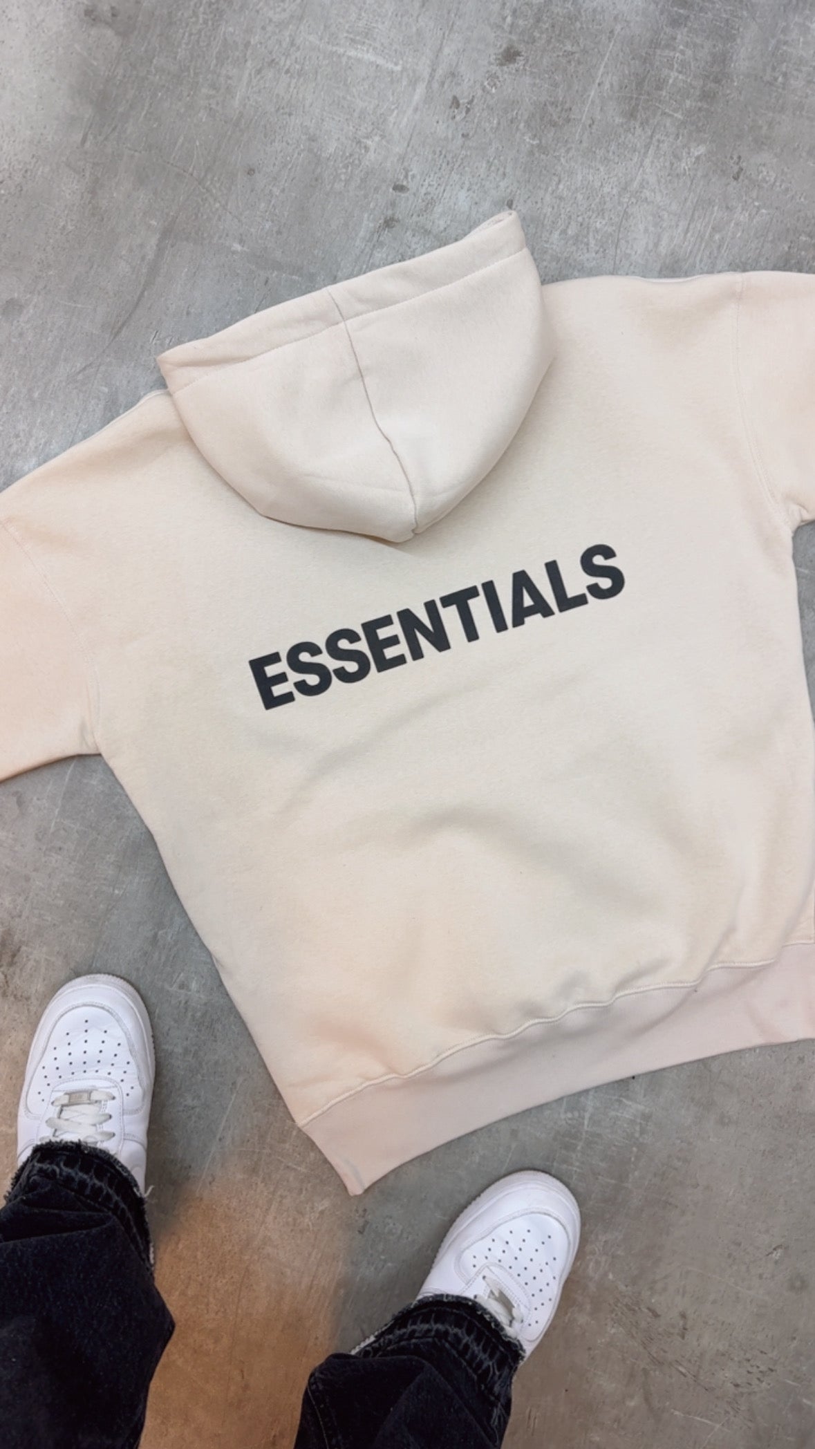 Hoodie Essentials Creme