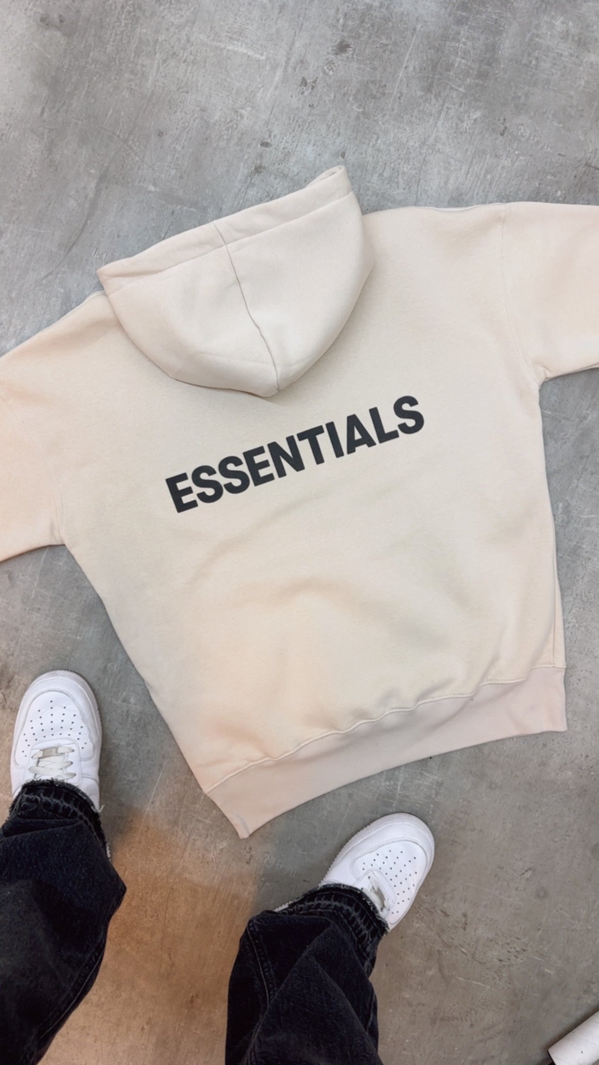 Hoodie Essentials Creme