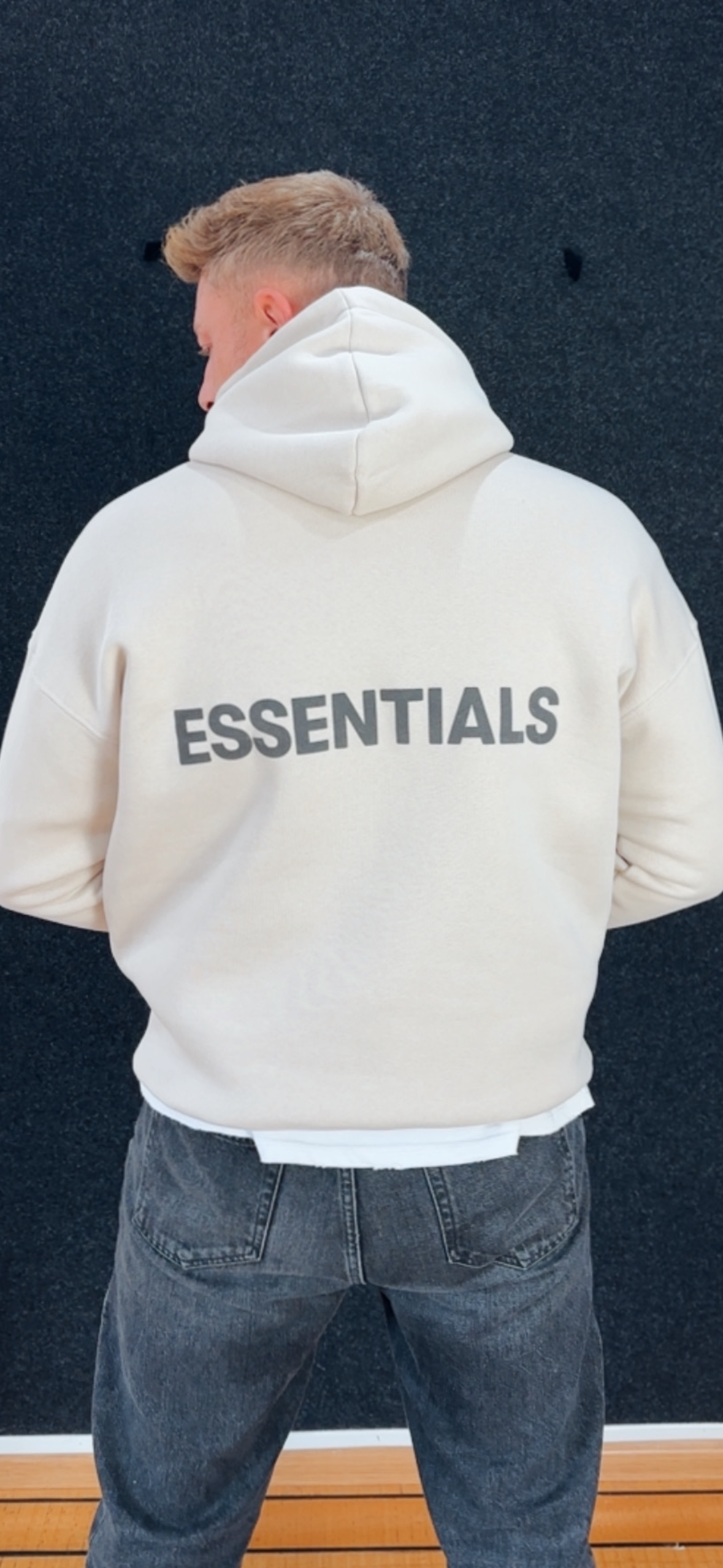 Hoodie Essentials Creme